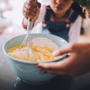 cooking-baking-kitchen-girl-home-cookies-kids-muffin-dough-whisk_t20_jo9rRv.jpg